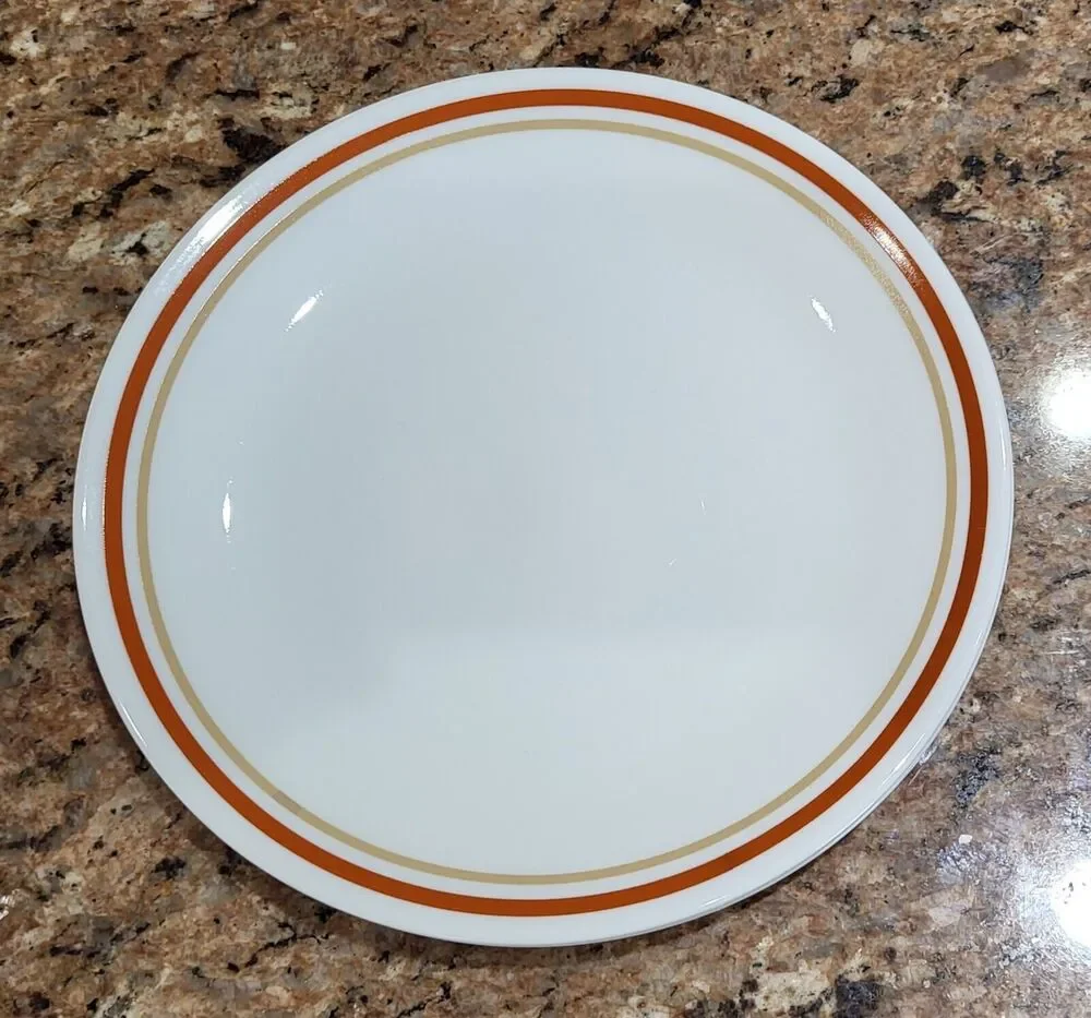 Corelle Cinnamon Chestnut Set of 2 Plates 8 1/2